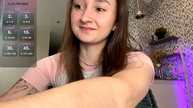 Eva Eva  online show from October 24, 9:44 pm