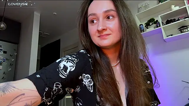 Eva Eva  online show from March 13, 5:25 pm