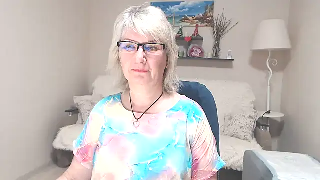 FleurMays online show from June 11, 4:09 am