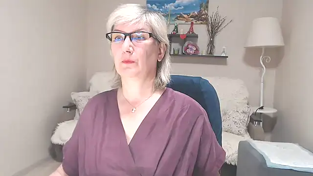 FleurMays online show from June 10, 5:17 am