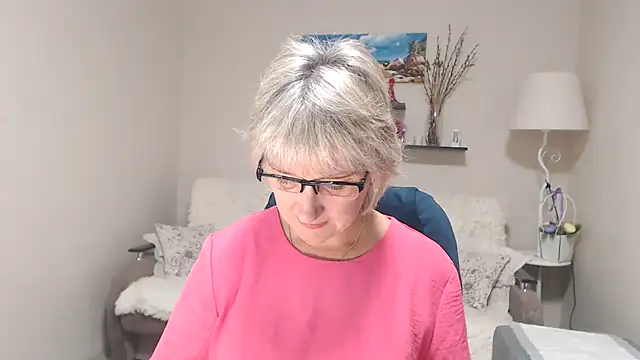 FleurMays online show from September 25, 3:16 am