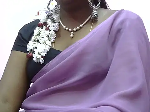 Hot akshara online show from January 9, 5:23 am