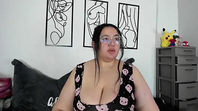 RubyPirsso18 online show from June 11, 7:22 pm