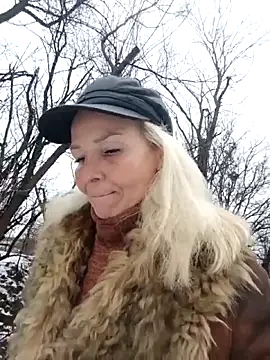 CassandraSandra44 online show from February 25, 10:36 am