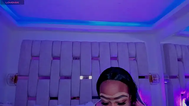 mia schwarz online show from March 4, 10:16 pm