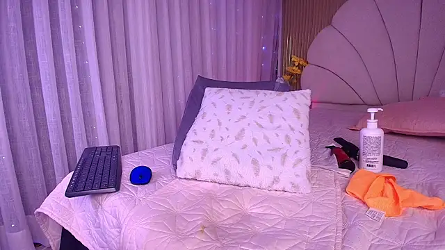aisha sh online show from May 12, 4:13 pm