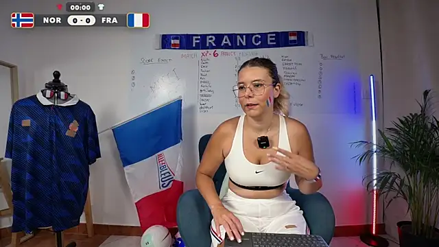 EmyLana online show from June 26, 6:42 pm