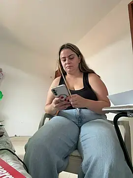 Im Amelia online show from July 15, 3:17 pm