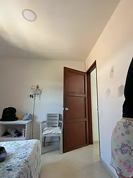 Im Amelia online show from July 10, 2:50 pm