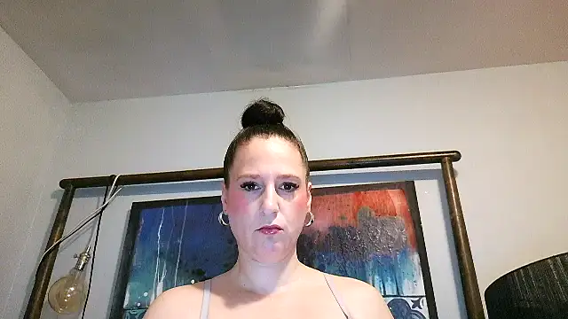 Audrey hotty online show from December 19, 12:15 am