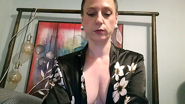 Audrey hotty online show from August 2, 4:48 am