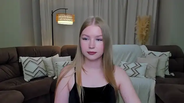 shy  lady online show from May 28, 6:06 pm