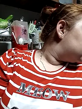 VyOanh2K online show from November 8, 4:56 pm