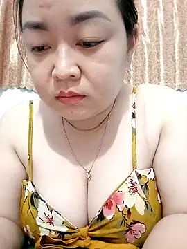 VyOanh2K online show from October 14, 12:52 pm