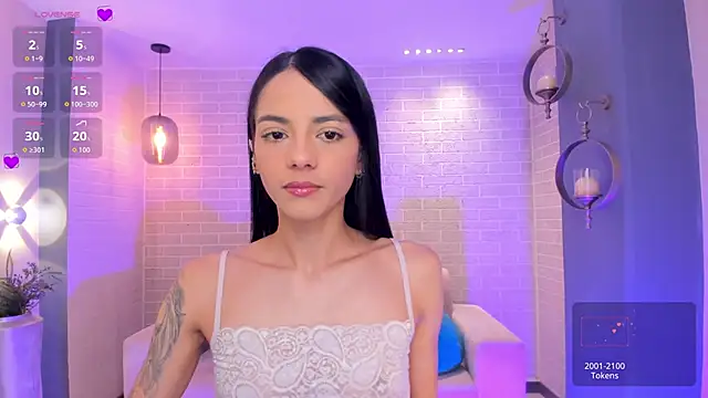 HannahJamesX online show from February 20, 1:01 pm