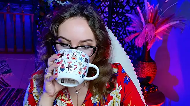 JasmineMilko online show from June 16, 5:08 am