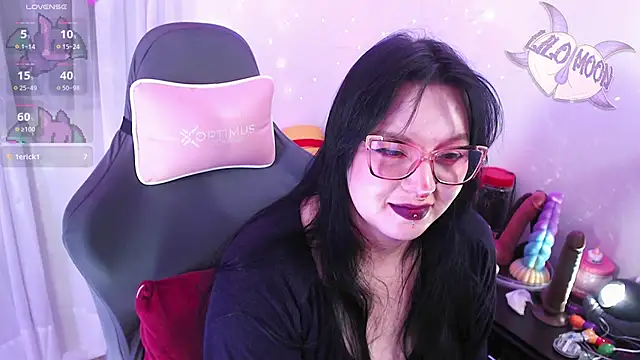 LiloMoon69 online show from April 28, 2:27 am