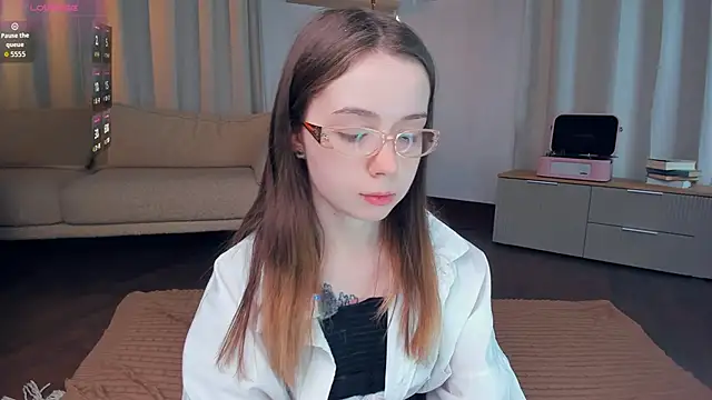 DominikaElis online show from May 1, 9:07 pm