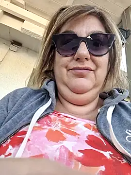 VenusAlpha online show from May 3, 7:45 am