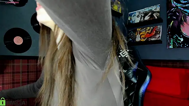 Nicole Charm online show from January 13, 11:53 pm