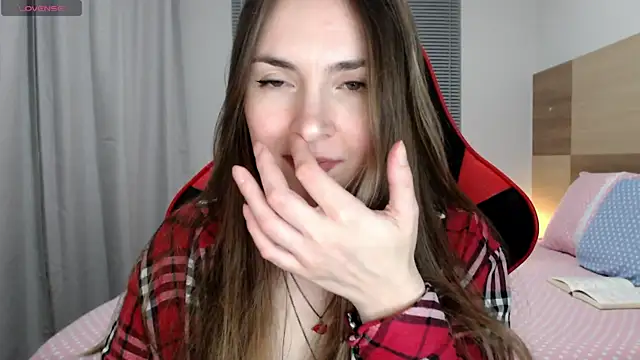 Naughty Annn online show from December 19, 3:32 am