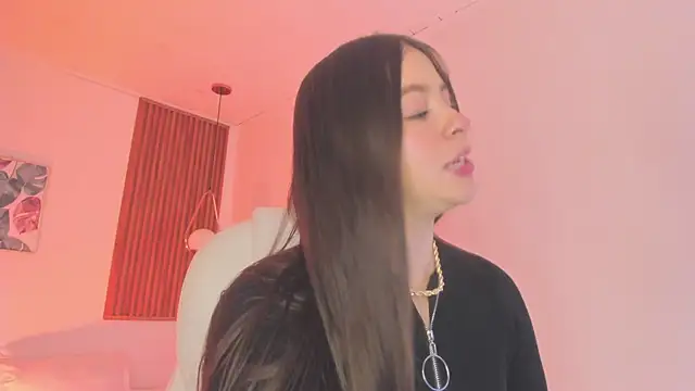 TiffanyWright online show from November 30, 1:37 pm