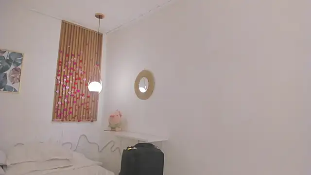 TiffanyWright online show from July 25, 3:41 pm