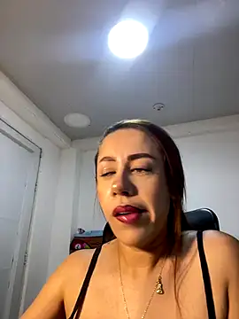 AnnbellaRosse online show from December 3, 9:06 pm