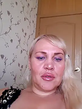 IsabellaBoni online show from October 8, 7:35 am