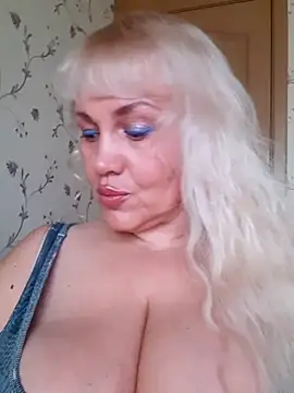 IsabellaBoni online show from October 26, 6:53 am