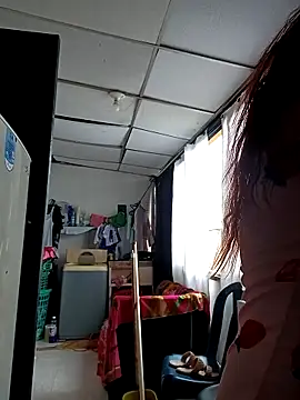 Snapshot of Queen_lorena chatting on October 3, 5:29 pm Queen lorena online show from October 3, 5:29 pm