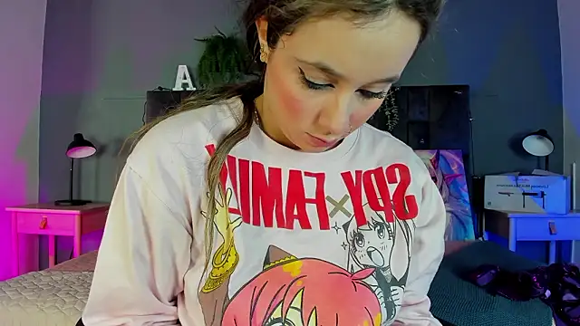 AmbarHills 1 online show from February 3, 11:37 am