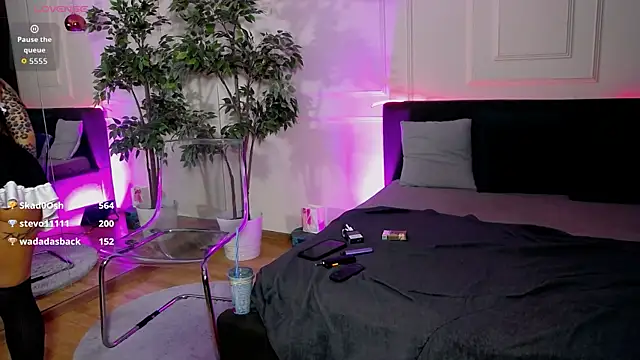 CreamyInkky  online show from November 13, 6:34 am