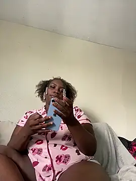 LillShayy online show from May 4, 3:38 pm
