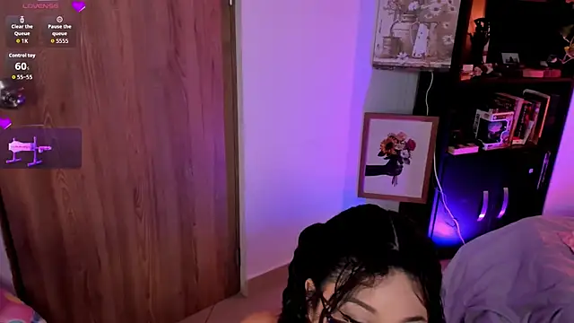 LilyRobertts online show from March 4, 3:24 am