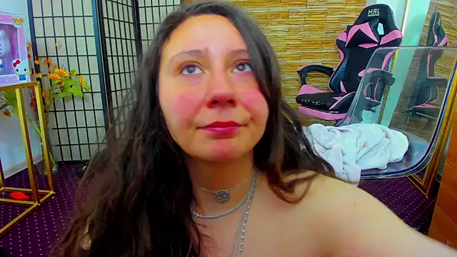 AishaRouhi online show from January 7, 5:44 am