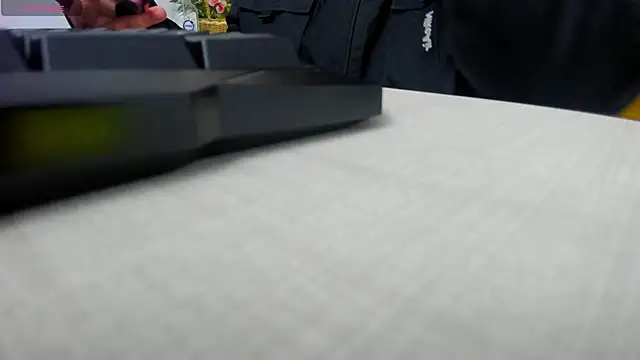 AishaRouhi online show from November 8, 5:23 am