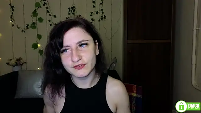 Muse kitty jenia online show from October 31, 6:45 pm