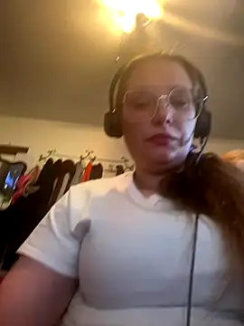 Lalalynn online show from November 12, 4:49 pm