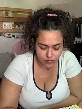 Curvydesifromgermany online show from July 10, 1:44 pm