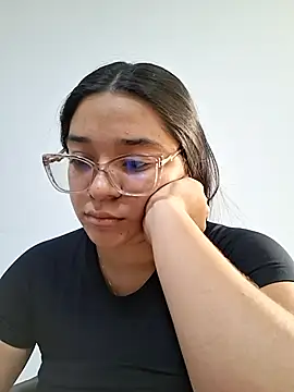 -VICKKY online show from June 13, 7:44 pm