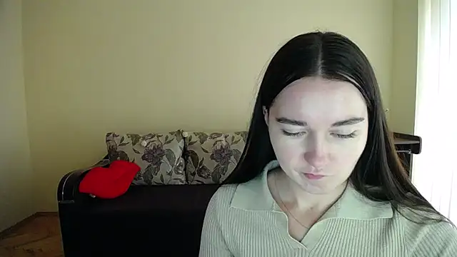 Snapshot of Pretty_shy chatting on October 3, 9:25 am Pretty shy online show from October 3, 9:25 am