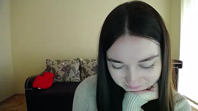 Snapshot of Pretty_shy chatting on October 10, 11:15 am Pretty shy online show from October 10, 11:15 am