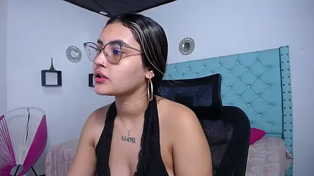 kathe-mills235 online show from April 30, 12:32 pm