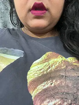 smile pretty online show from March 14, 5:03 pm