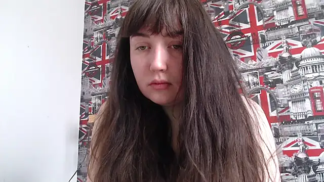 Lynylou online show from April 15, 8:59 am