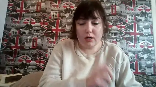 Lynylou online show from November 28, 12:19 pm