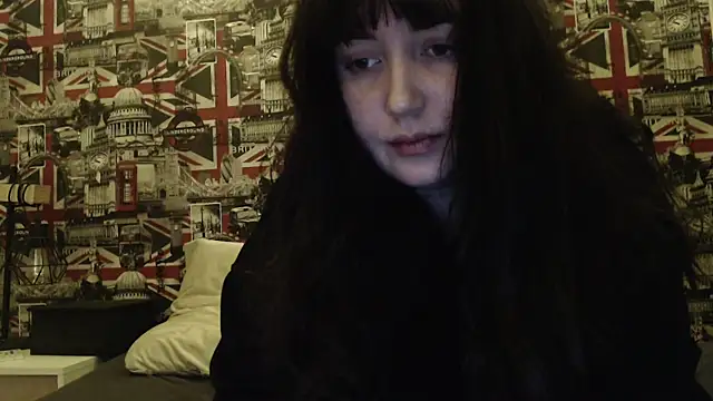 Lynylou online show from February 21, 8:53 pm