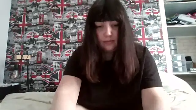 Lynylou online show from September 24, 11:20 am