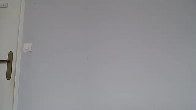 Lynylou online show from March 8, 2:54 pm